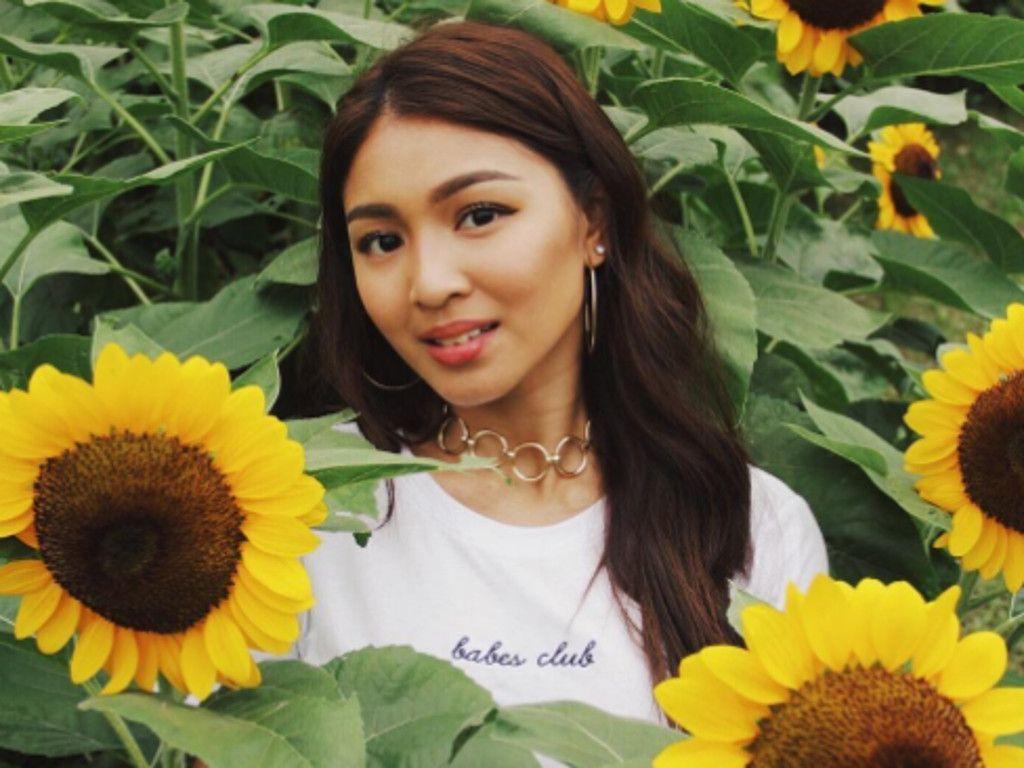 1024x768 Nadine Lustre unaffected