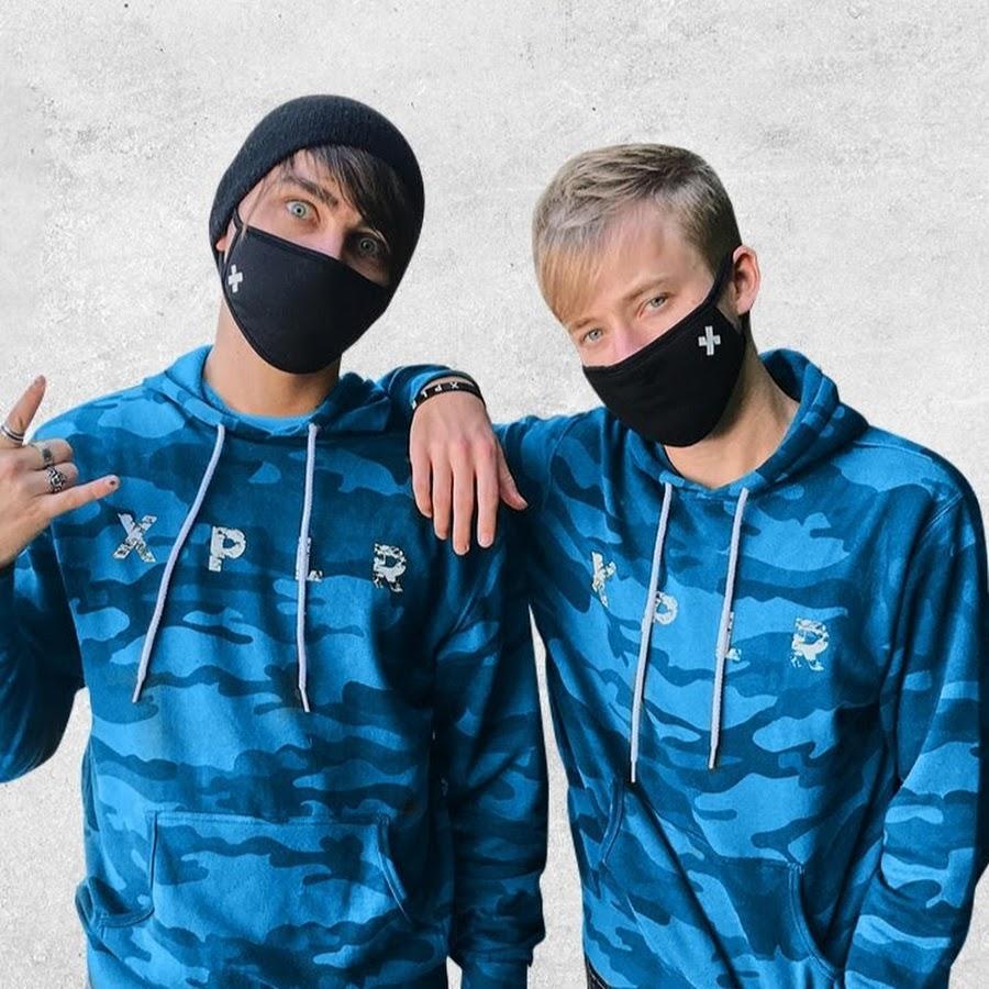 900x900 Wallpaper Xplr Wallpaper Sam And Colby