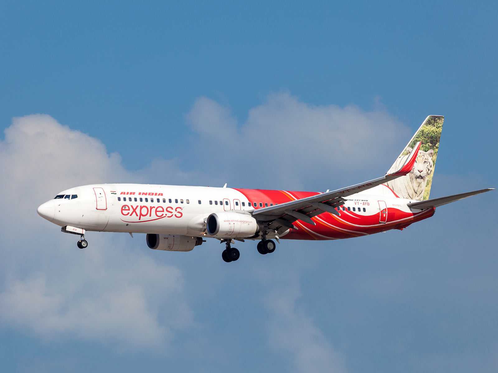 1600x1200 Air India flight hits airport wall, rips undercarriage and flies to Mumbai. Condé Nast Traveller India