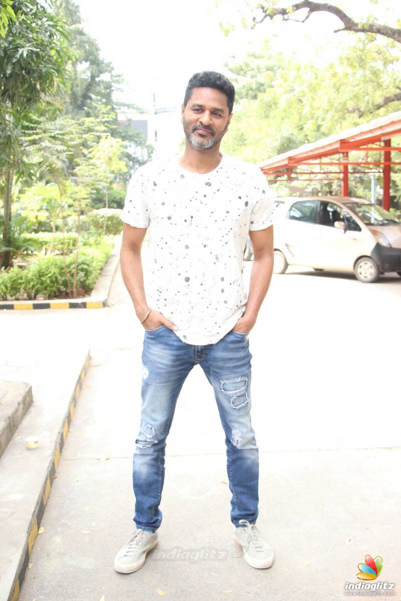 800x1200 Prabhu Deva Photo Actor photo, image, gallery, stills and clips