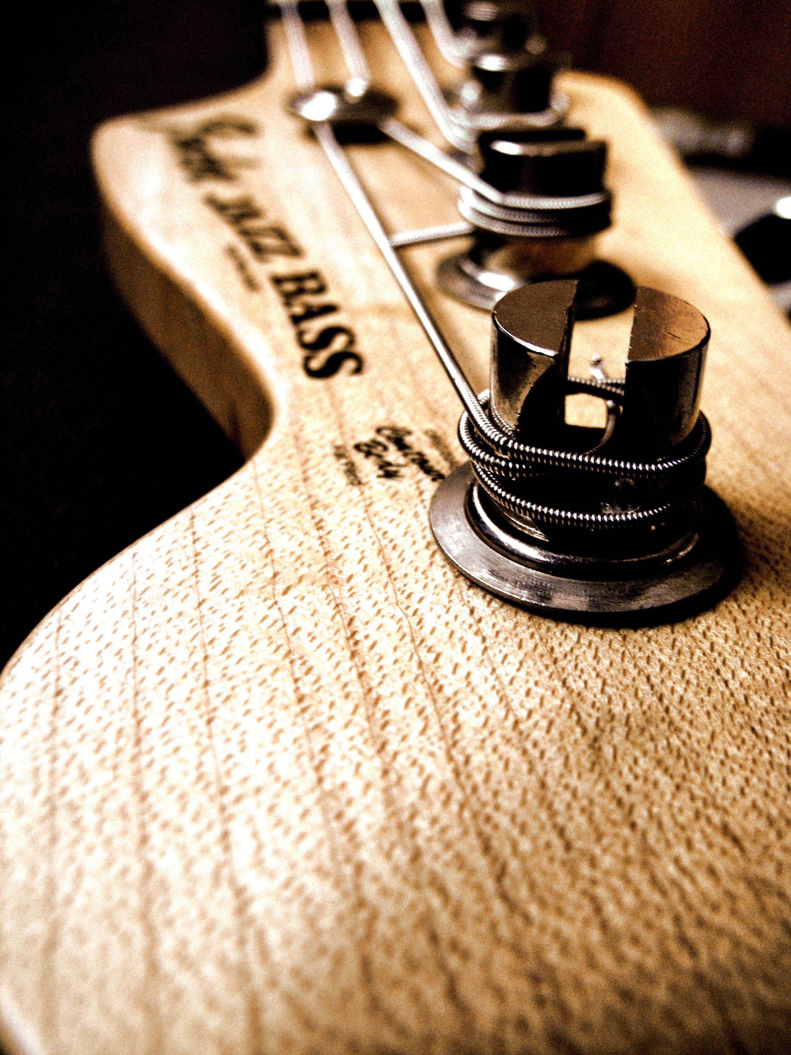 2736x3648 Fender jazz bass