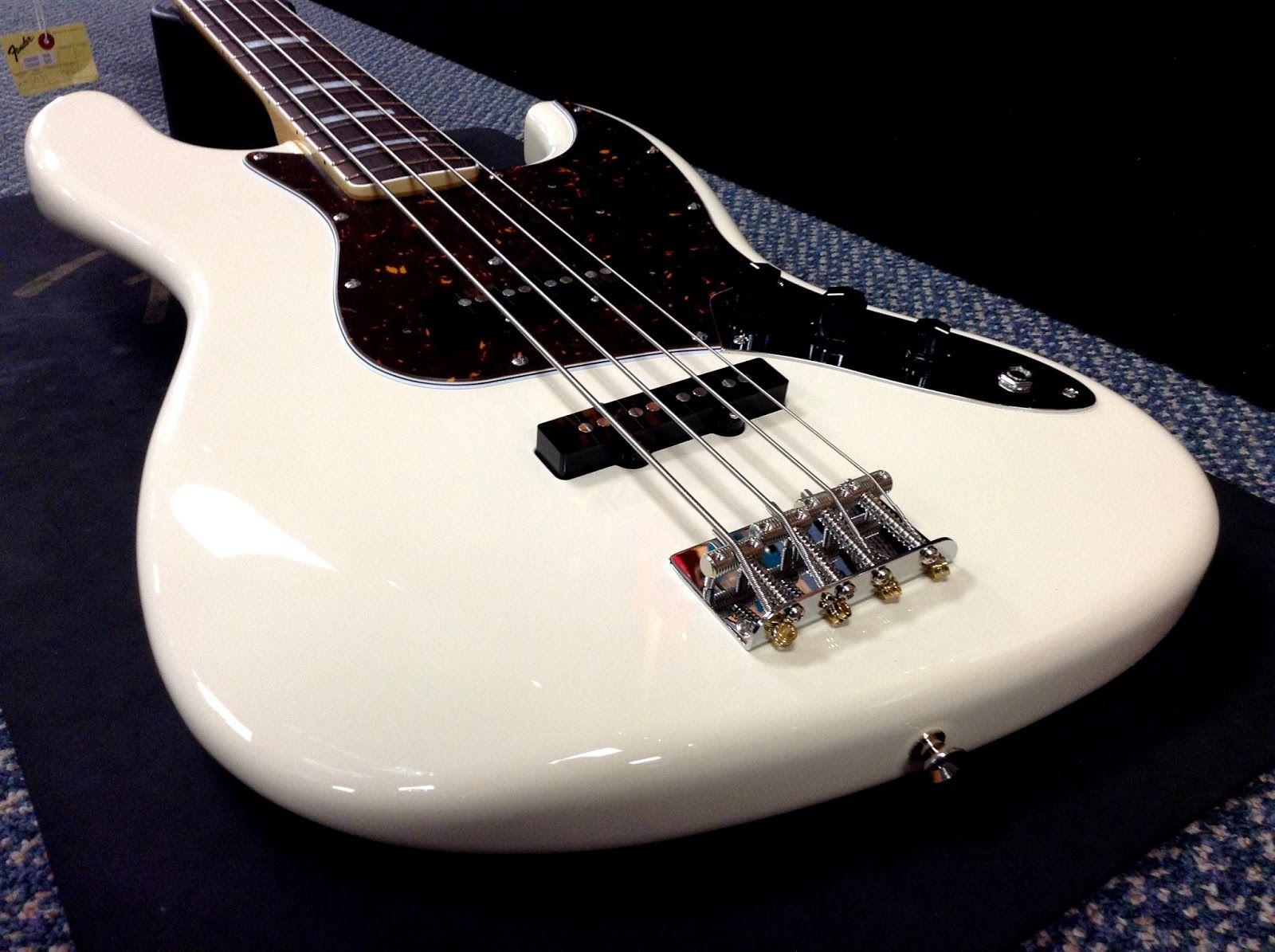 1600x1195 Fender Jazz Bass Wallpaper