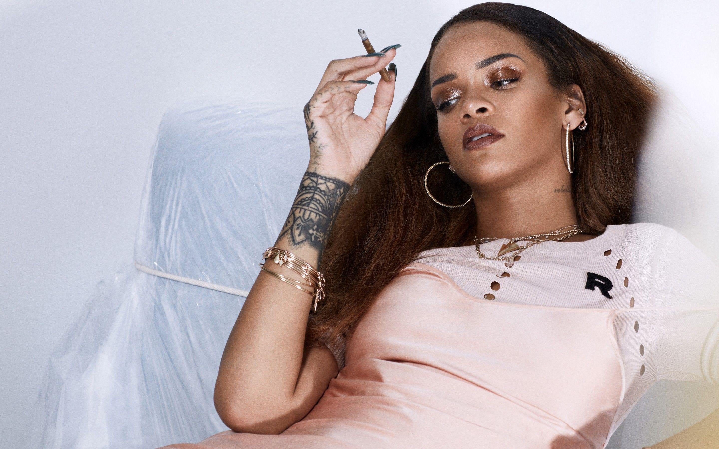 2880x1800 Wallpaper Rihanna, Pop Star, 4K, Celebrities / Editor's Picks,. Wallpaper for iPhone, Android, Mobile and Desktop