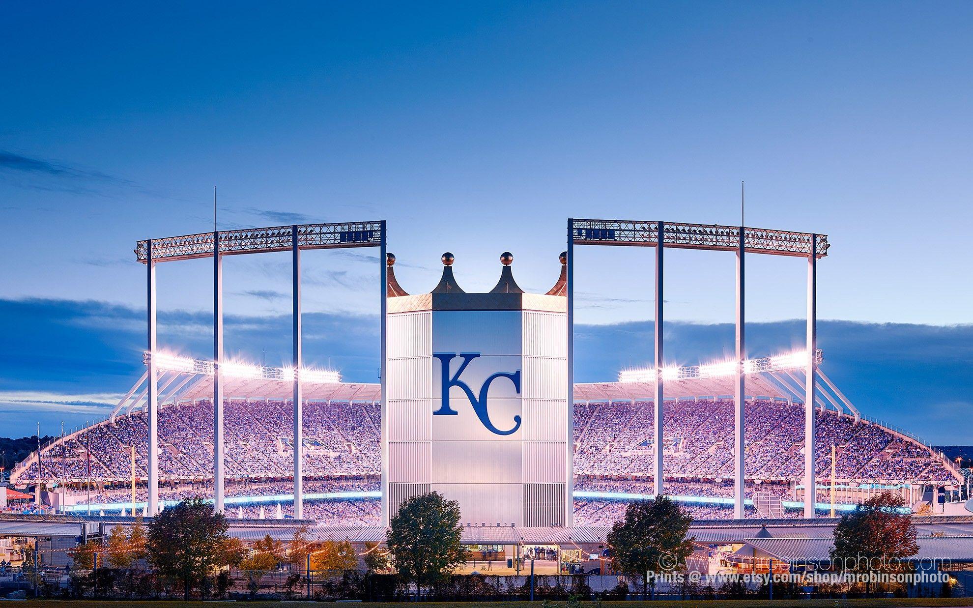 Kansas City Royals on X: Big screen for your little screen.  #WallpaperWednesday  / X