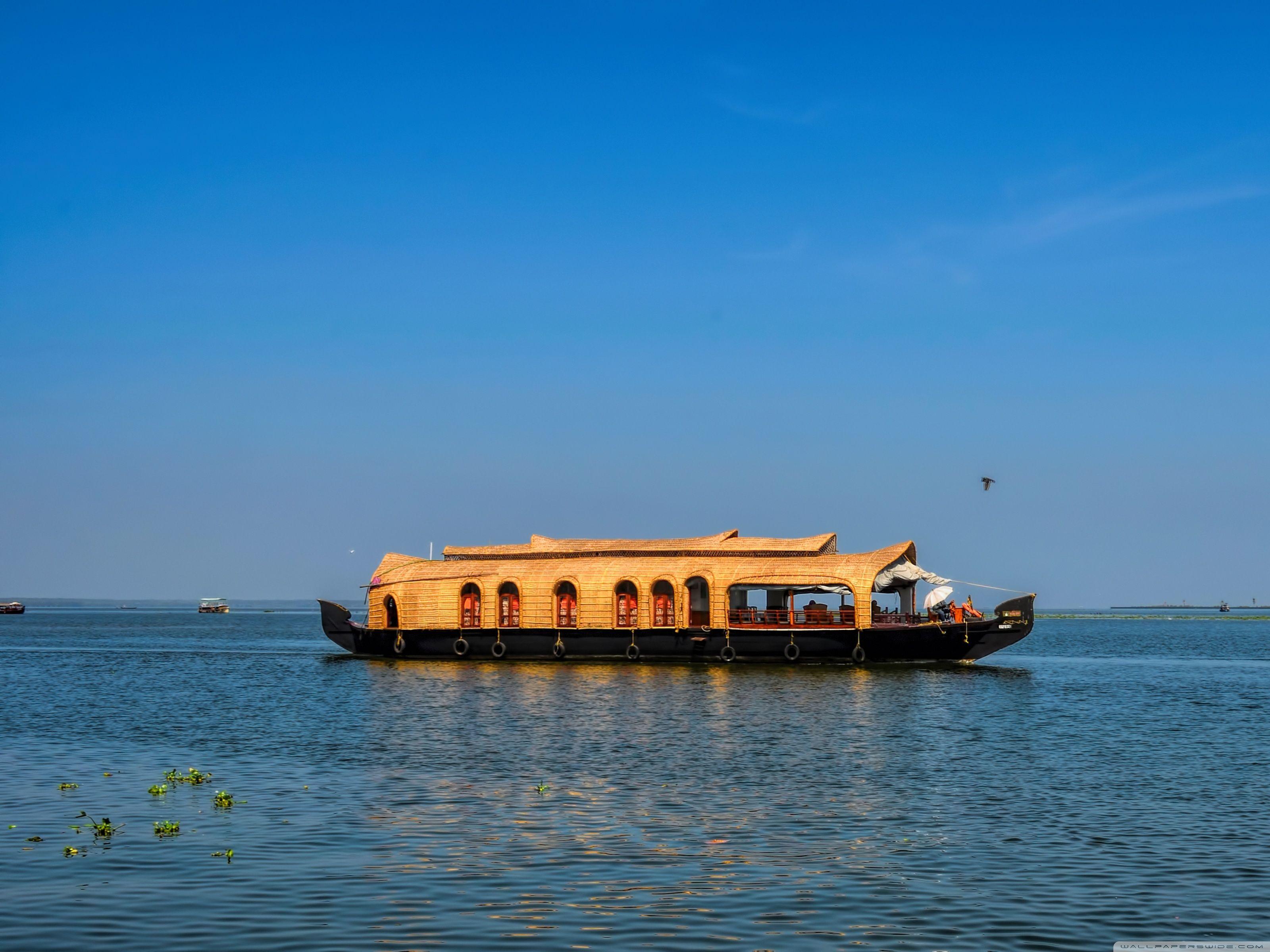 House Boat Керала