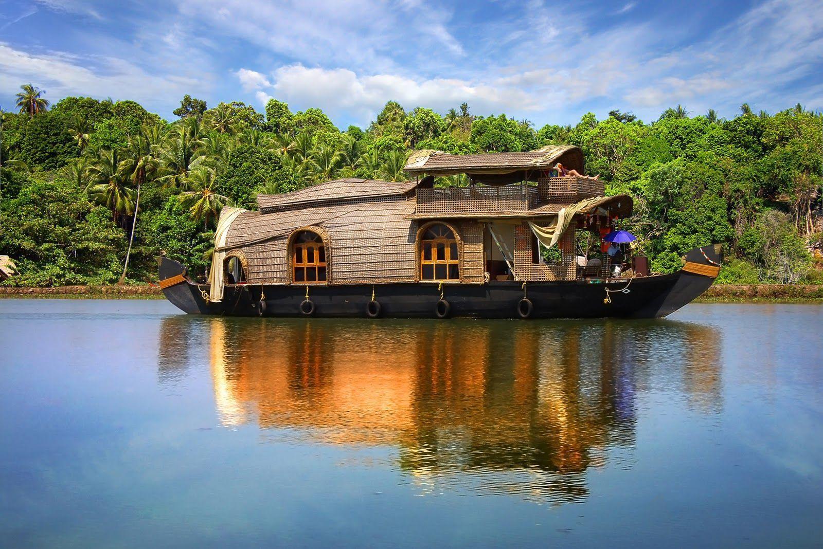 1600x1068 Boat House Wallpaper