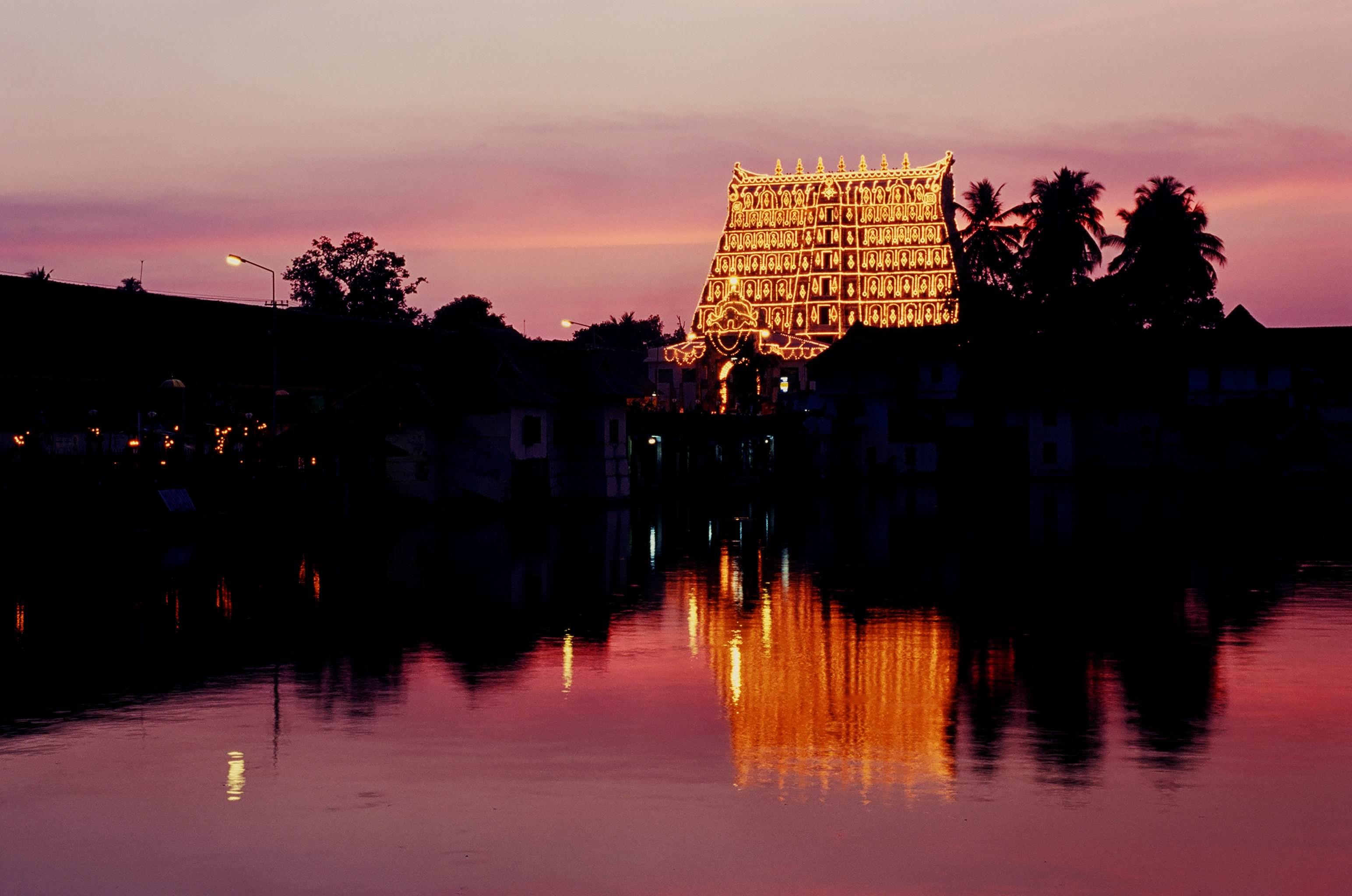 3088x2048 Sri Padmanabhaswamy Temple temple in the world