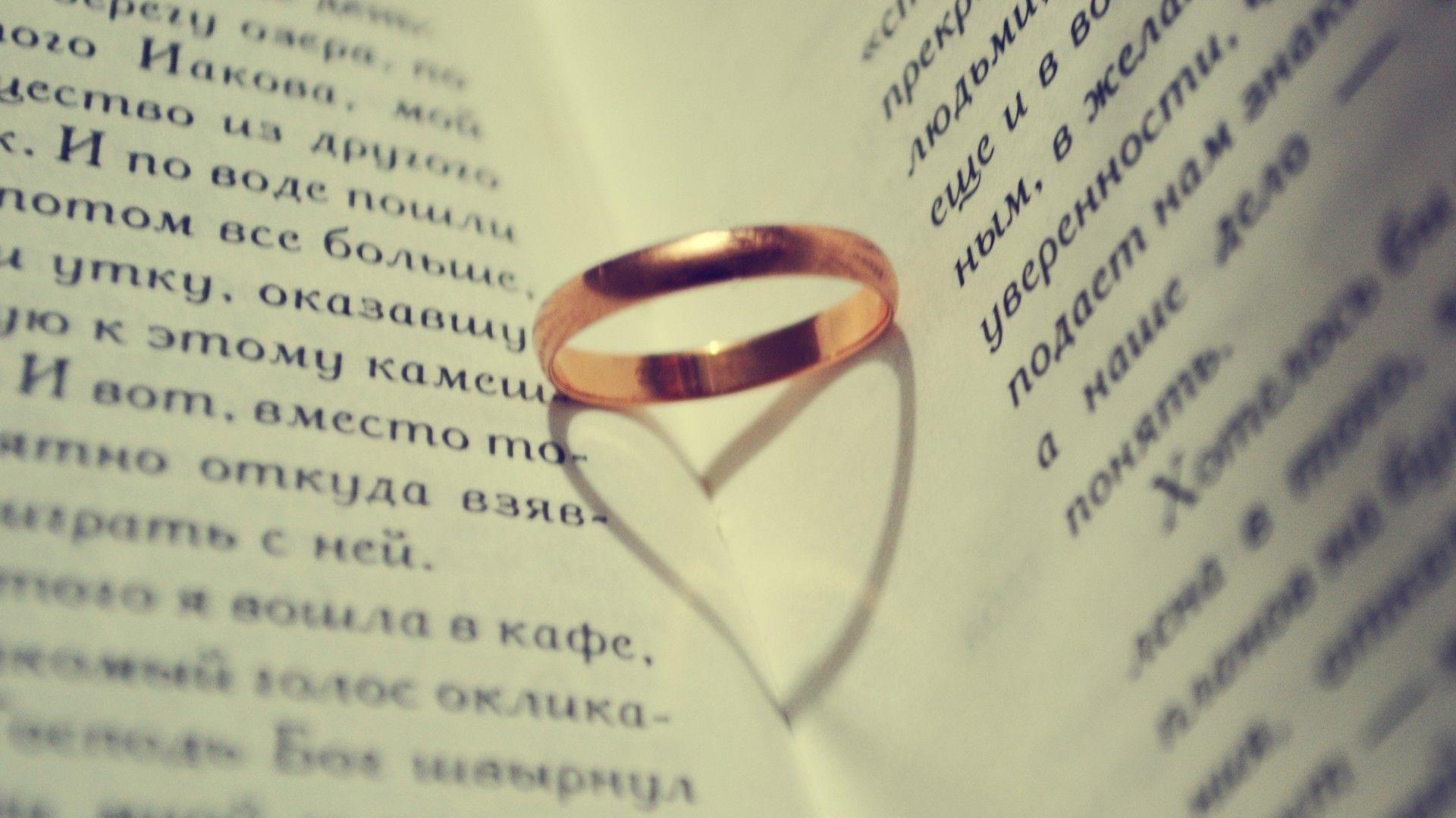 1920x1080 Download Wallpaper ring book, 1920x Gold ring on a book