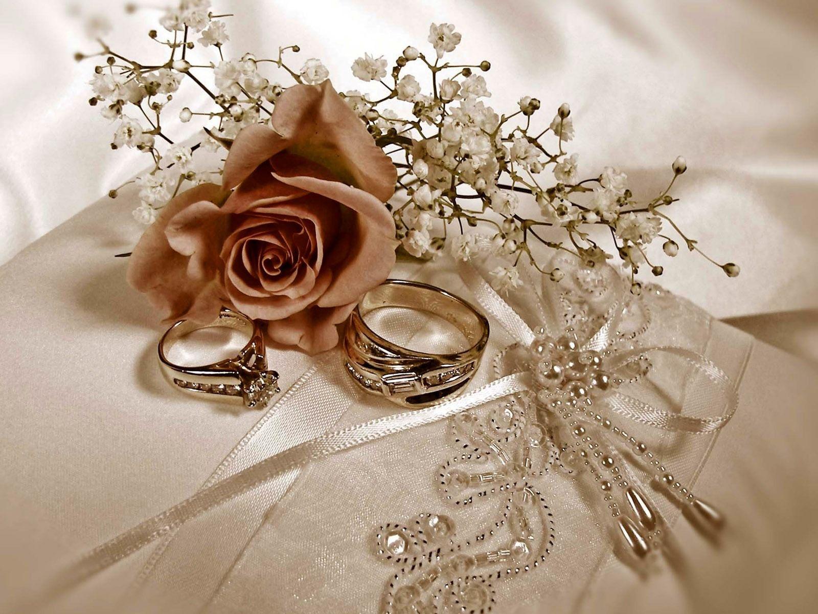 1600x1200 Wedding Rings Wallpaper