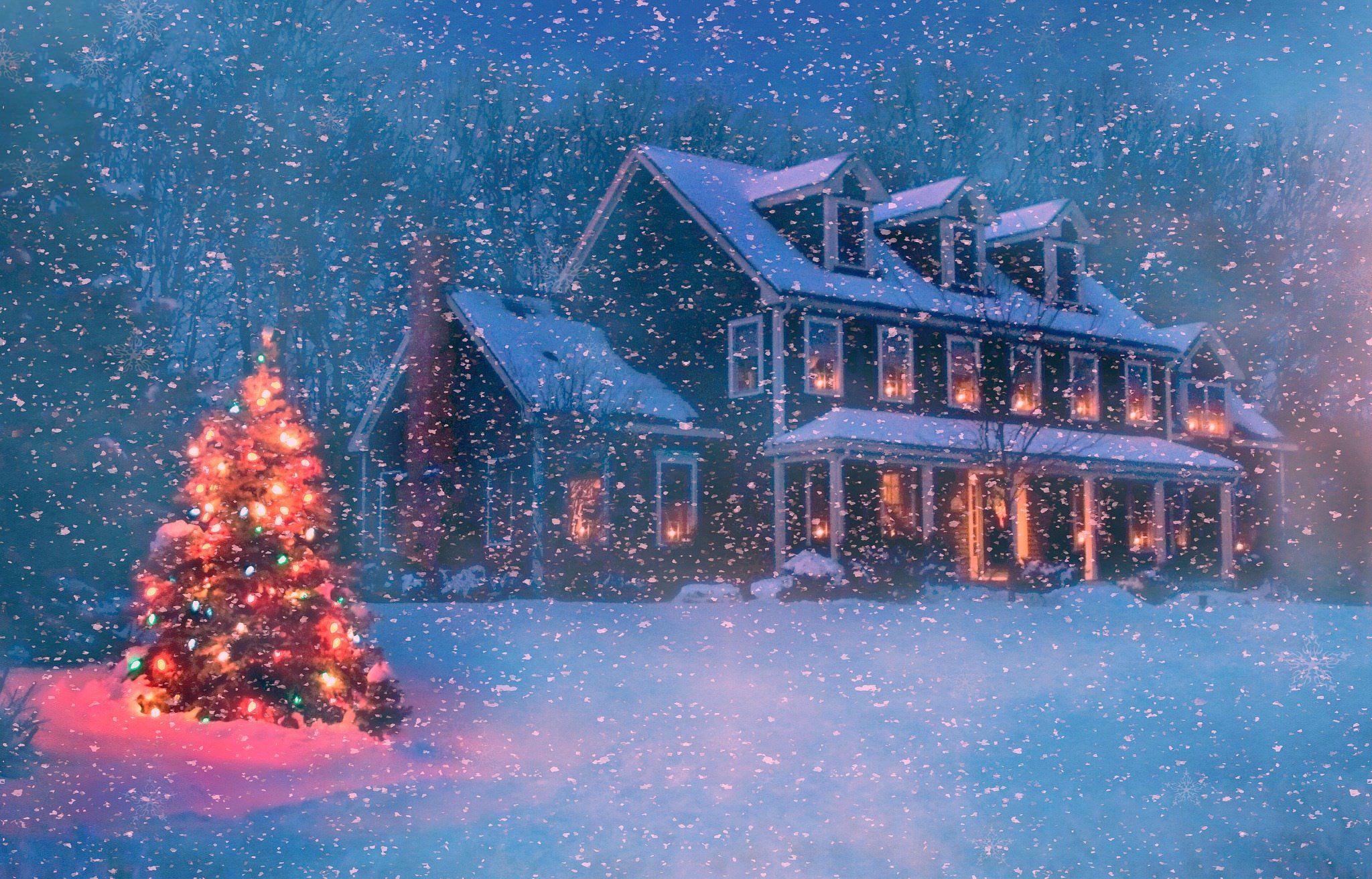 2048x1312 Christmas Home Wallpaper