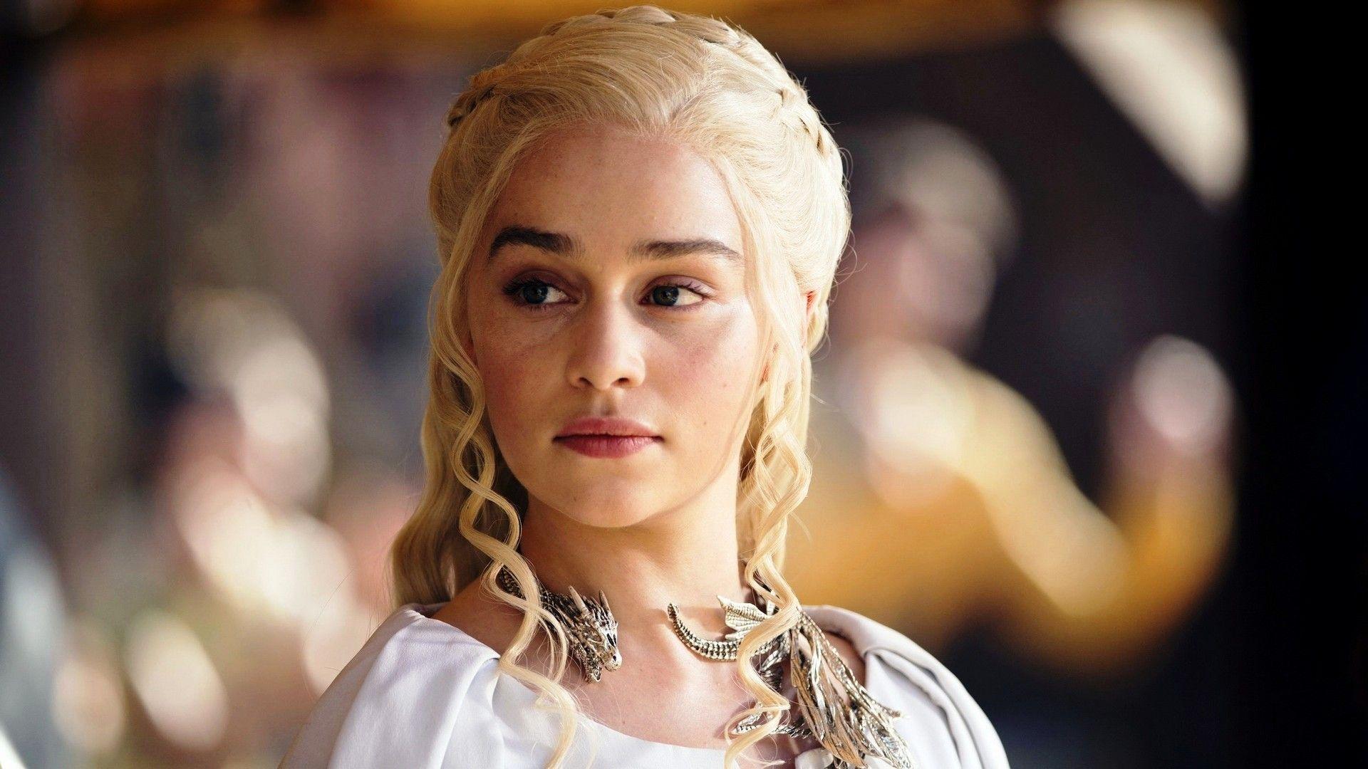1920x1080 Game of Thrones Cast Emilia Clarke as Daenerys Targaryen Wallpaper Movie Poster Wallpaper HD