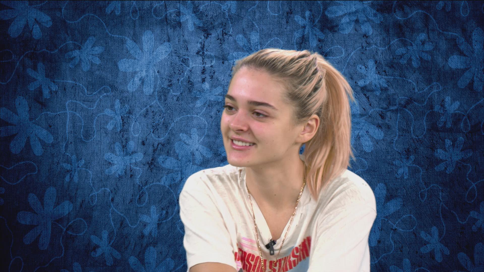 1920x1080 Charlotte Lawrence Opens Up About New Music, Charlie Puth and Those Billie Eilish Comparisons (Exclusive)