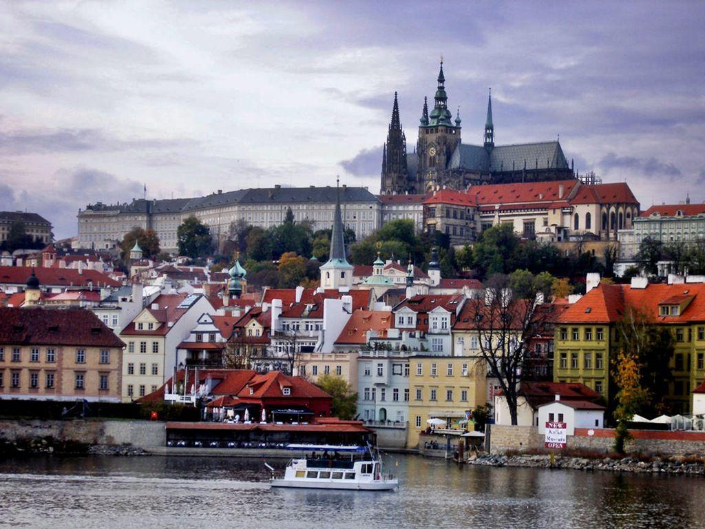 1024x768 prague