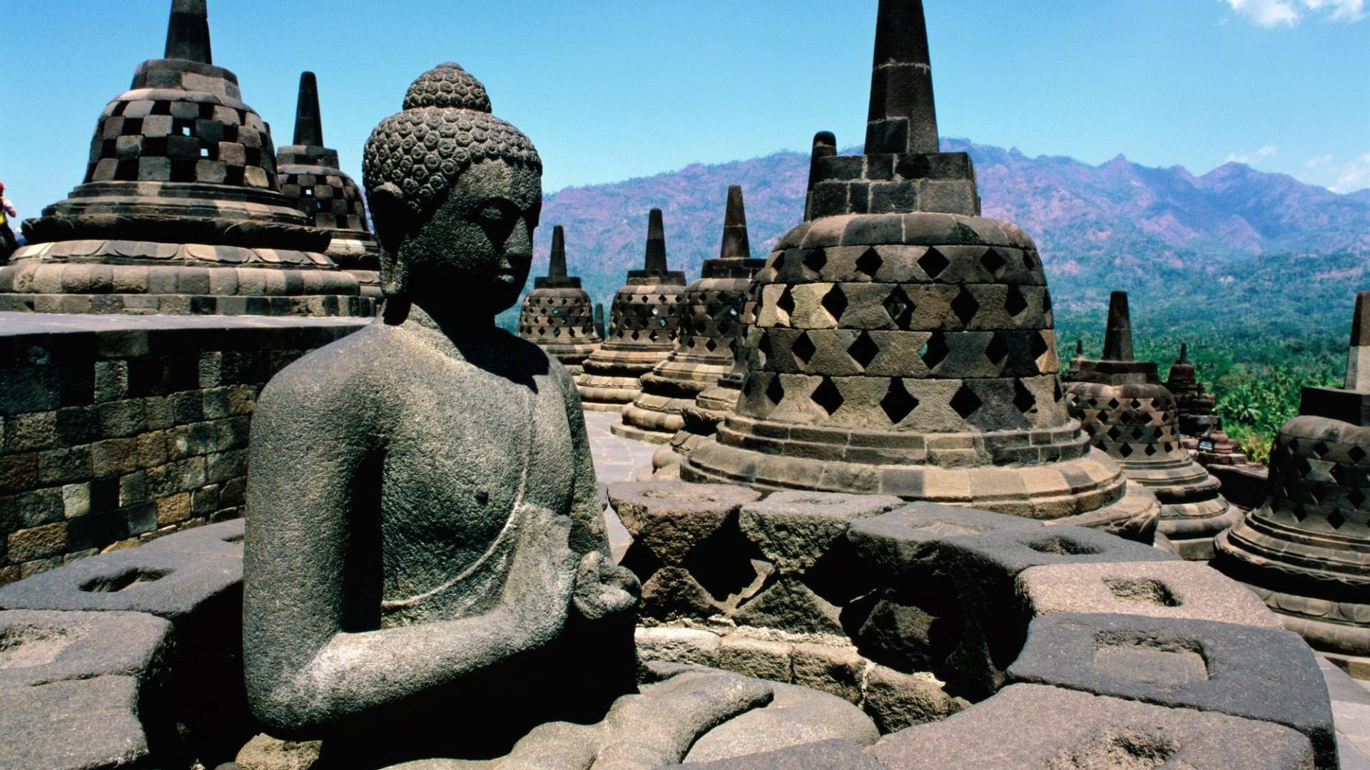 1920x1080 Architecture. Borobudur, Statues, Candi