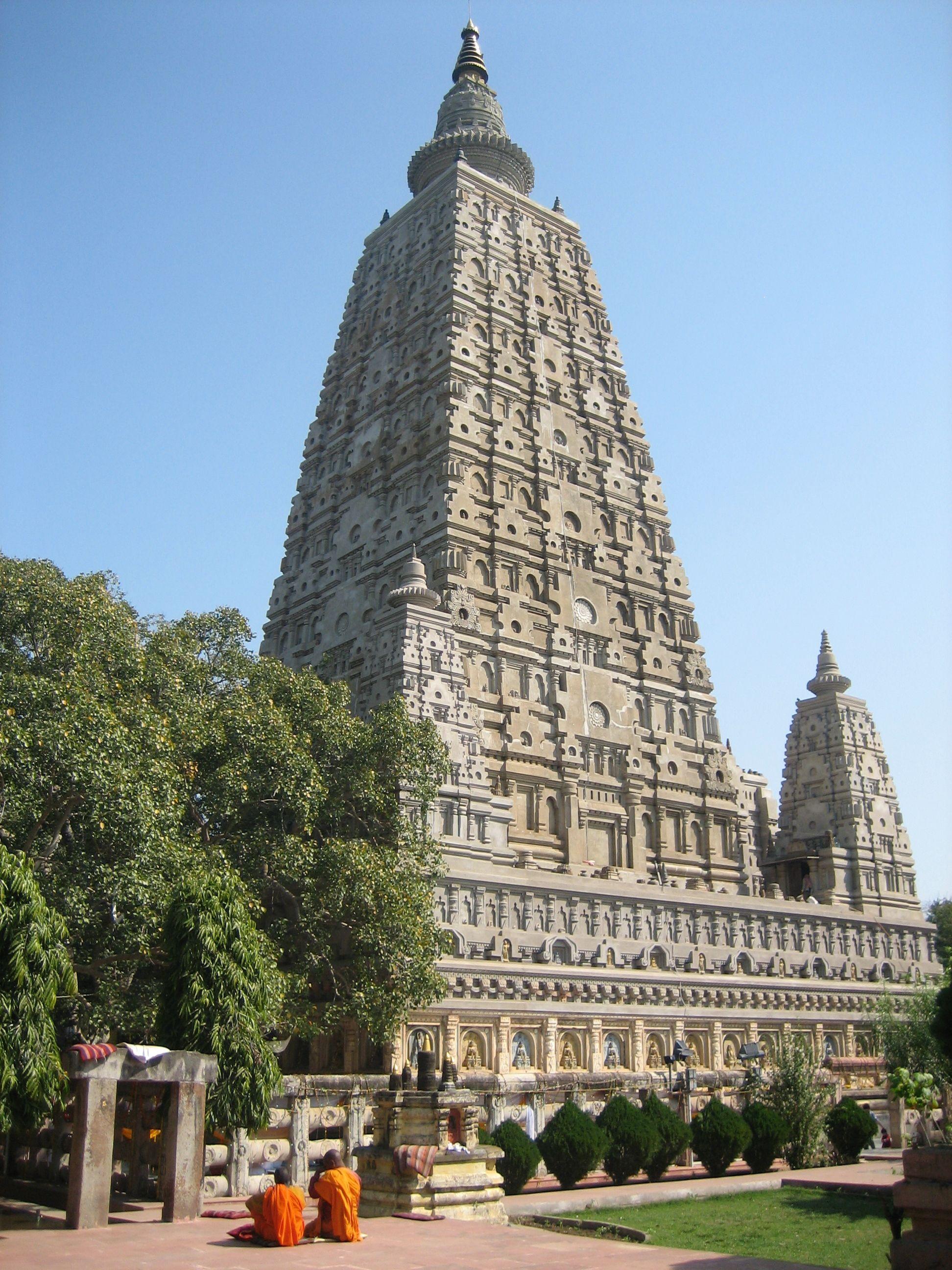 1944x2592 Mahabodhi Temple