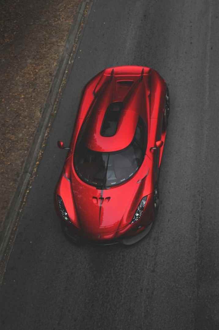 1024x1536 Koenigsegg Regera Wallpaper 7