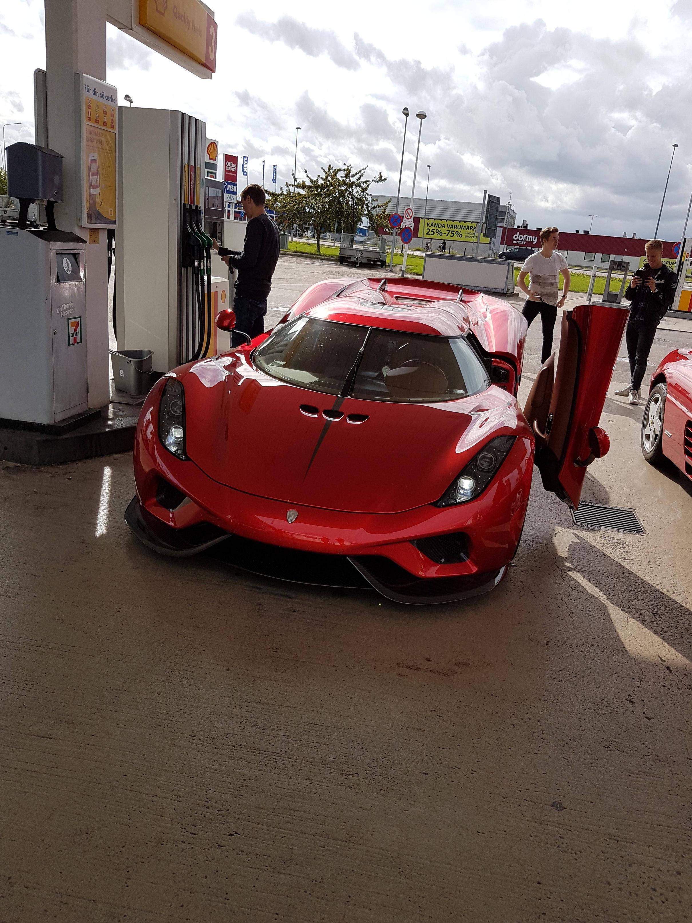 2419x3226 Koenigsegg Regera Wallpaper iPhone