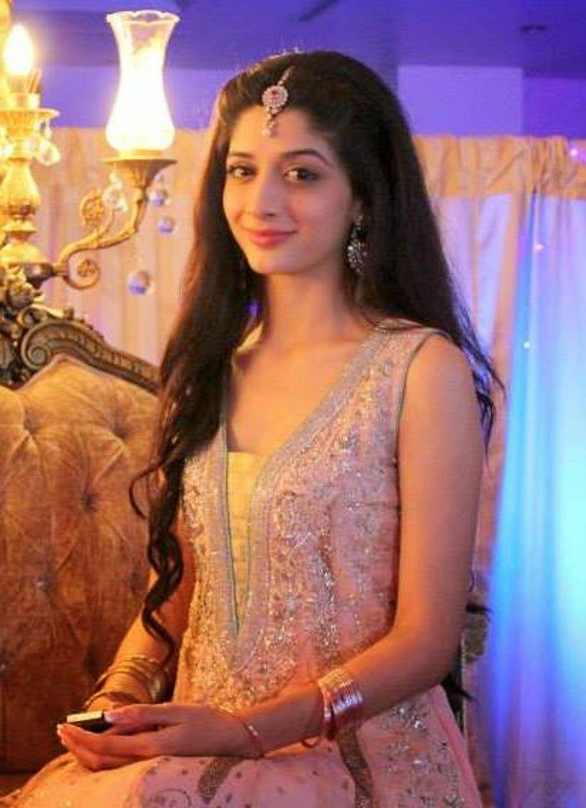 824x1136 Mawra Hocane Biography, Wiki, Dob, Height, Weight, Sun Sign, Native Place, Family, Career, Affairs and More People in India