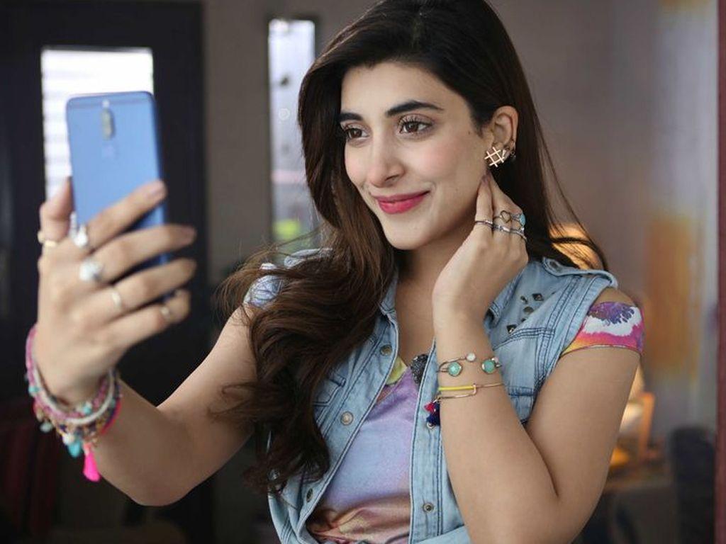 1024x768 Sneak peek into Urwa Hocane's birthday celebrations & Style