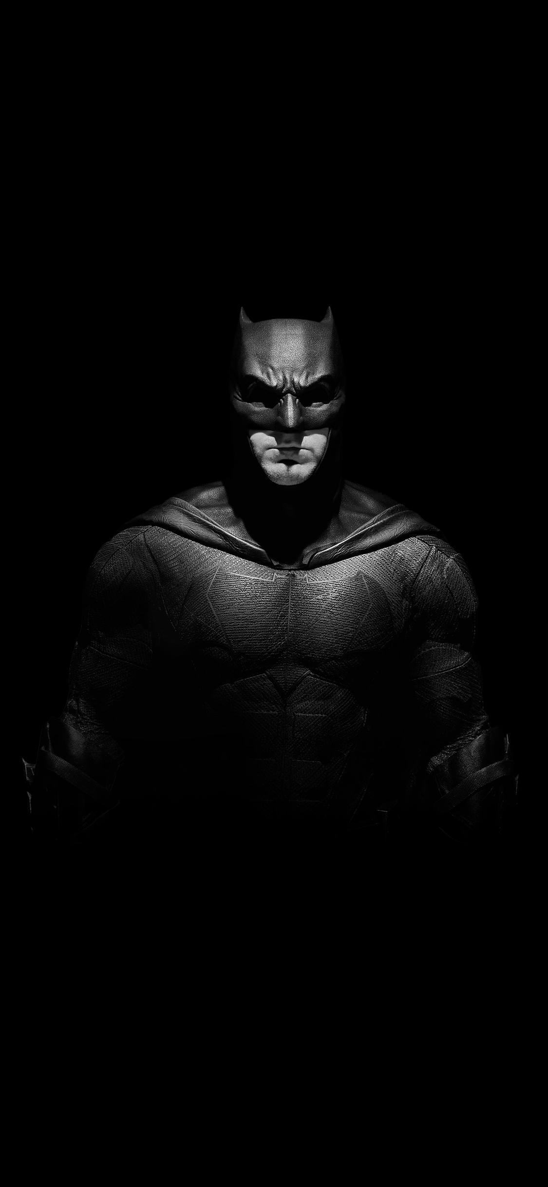 Download wallpaper 750x1334 dark, black & white, superhero