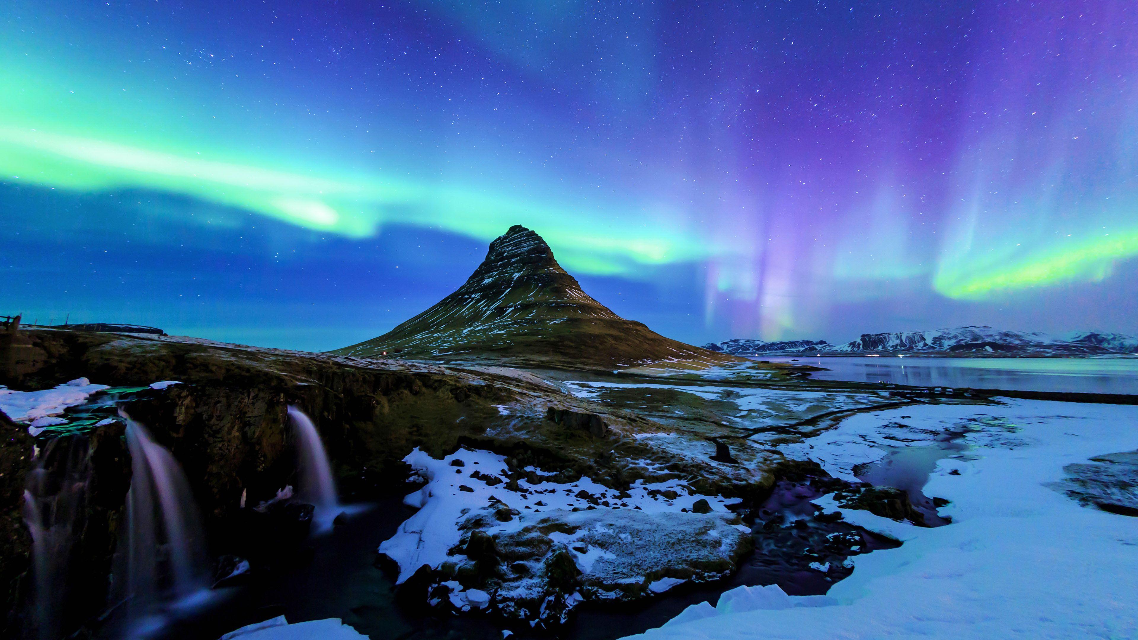 3840x2160 Kirkjufell and Aurora in Iceland
