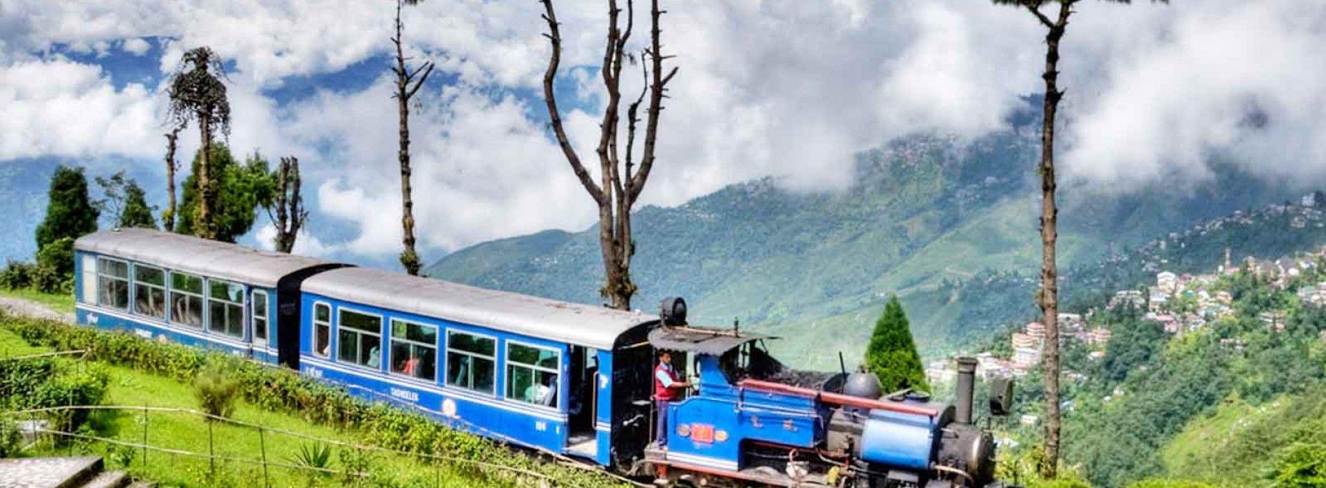 1900x700 Railways steps in after UNESCO warns Darjeeling toy train off trackRailways steps in after UNESCO warns Darjeeling toy train off track