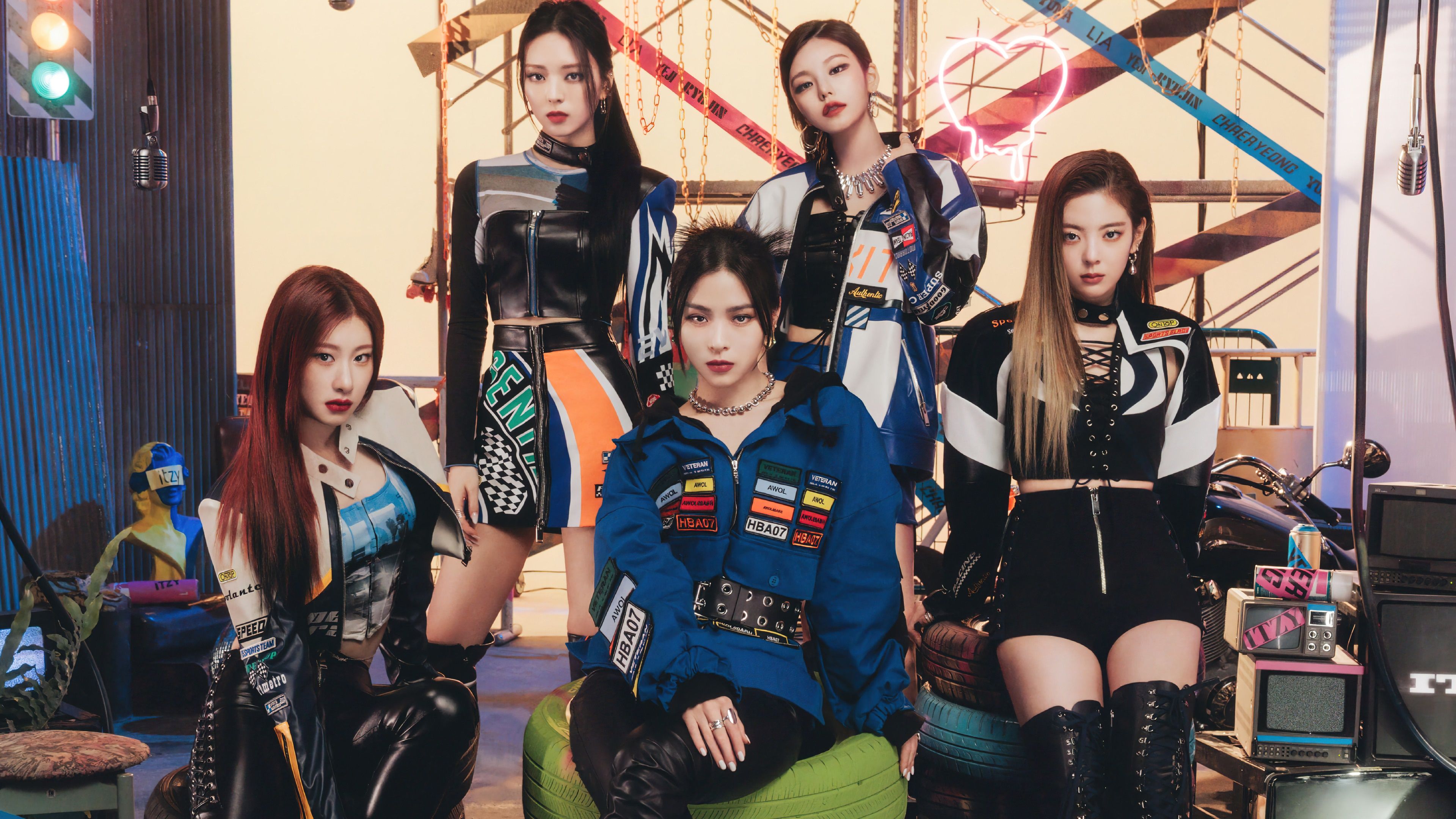 3840x2160 Itzy Deskk Wallpaper