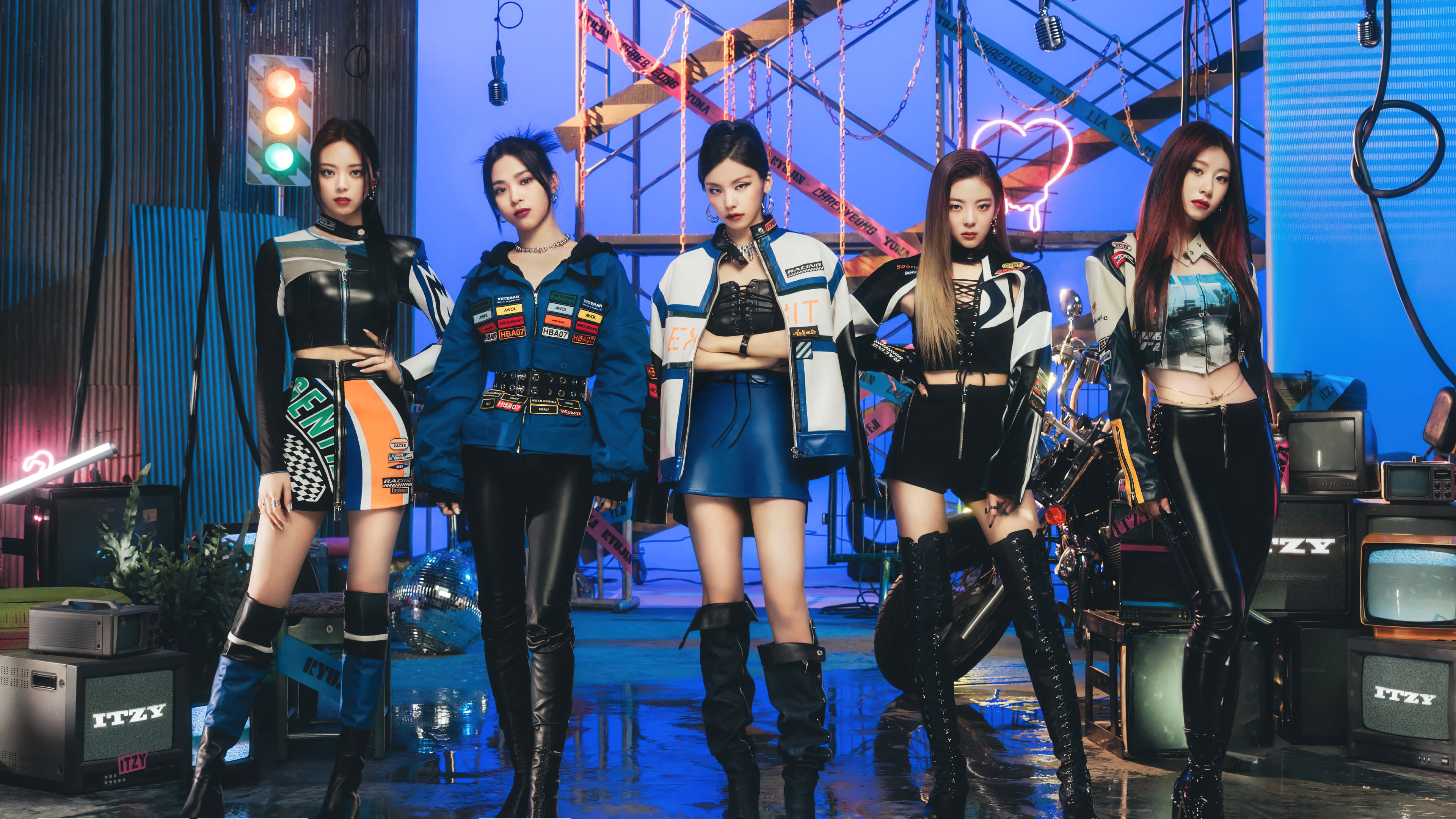 3840x2160 ITZY Voltage All Members Wallpaper 4K HD PC f