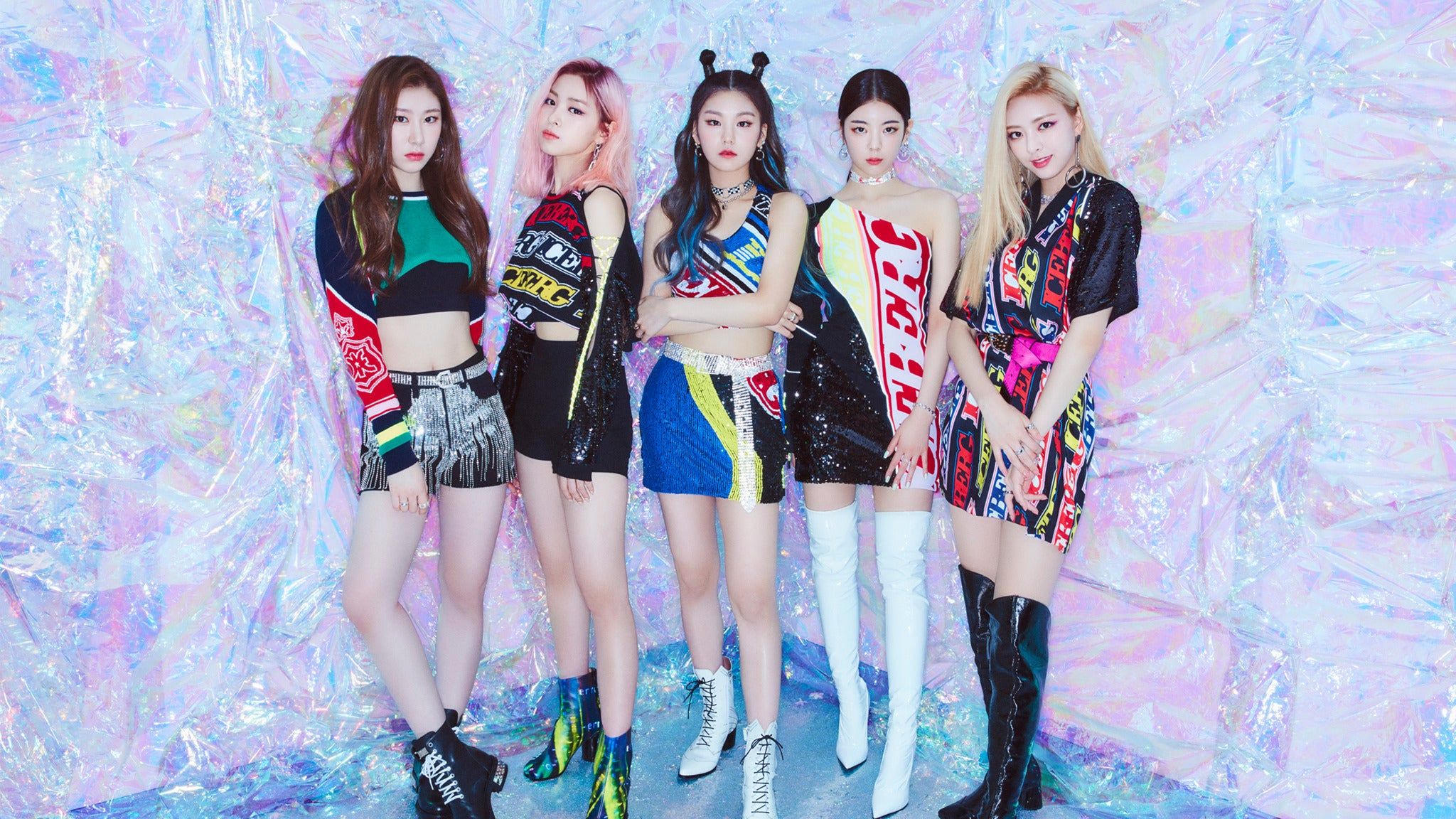 2048x1152 Free Itzy 4K Wallpaper & Desktop HD Background for PC