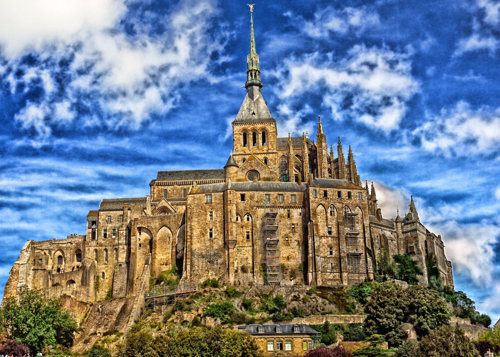 1920x1371 HD Wallpaper Of The Majestic Mont Saint Michel Castle In Francex1462