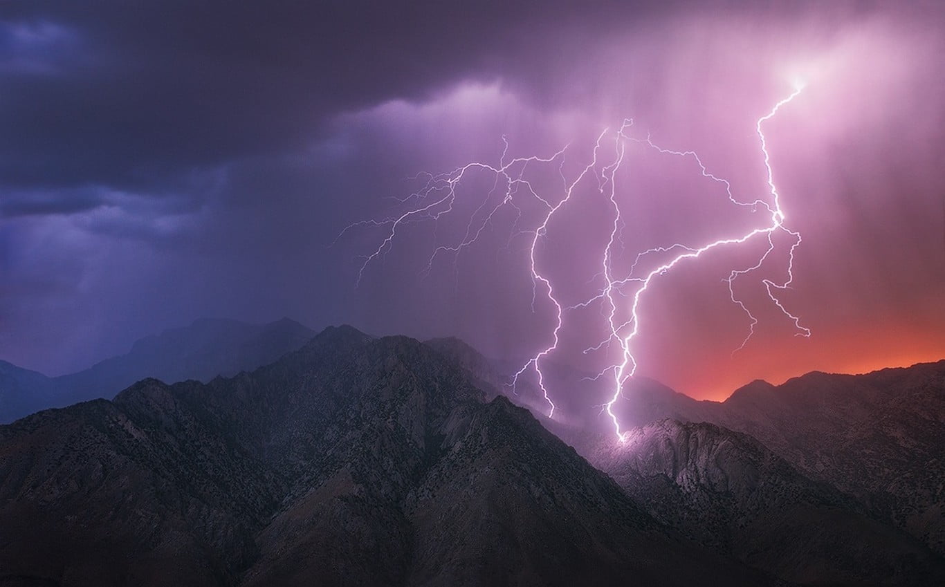 1366x849 Lightning storm wallpaper, nature, landscape, mountains, lightning HD wallpaper