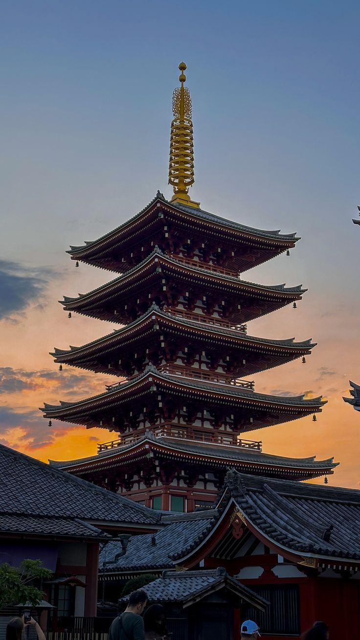 736x1308 Tokyo, Japan