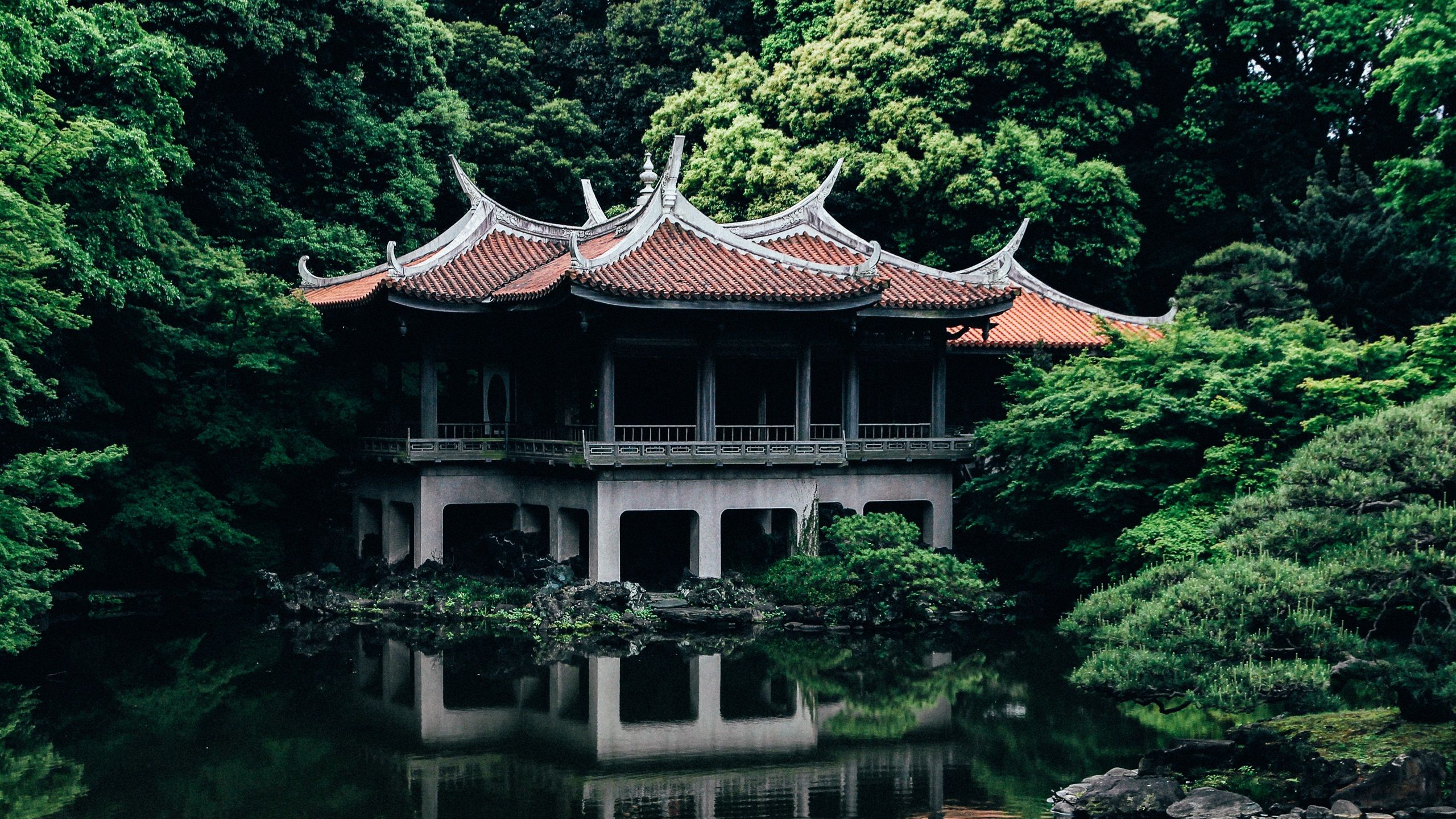2560x1440 Wallpaper Japan, Tokyo, temple, trees, pond 3840x2160 UHD 4K Picture, Image