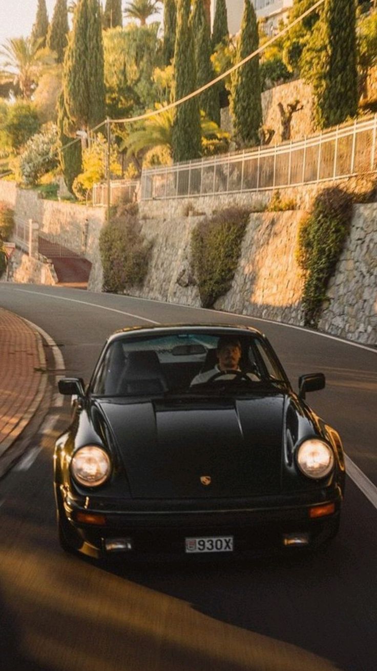 736x1308 old money porsche