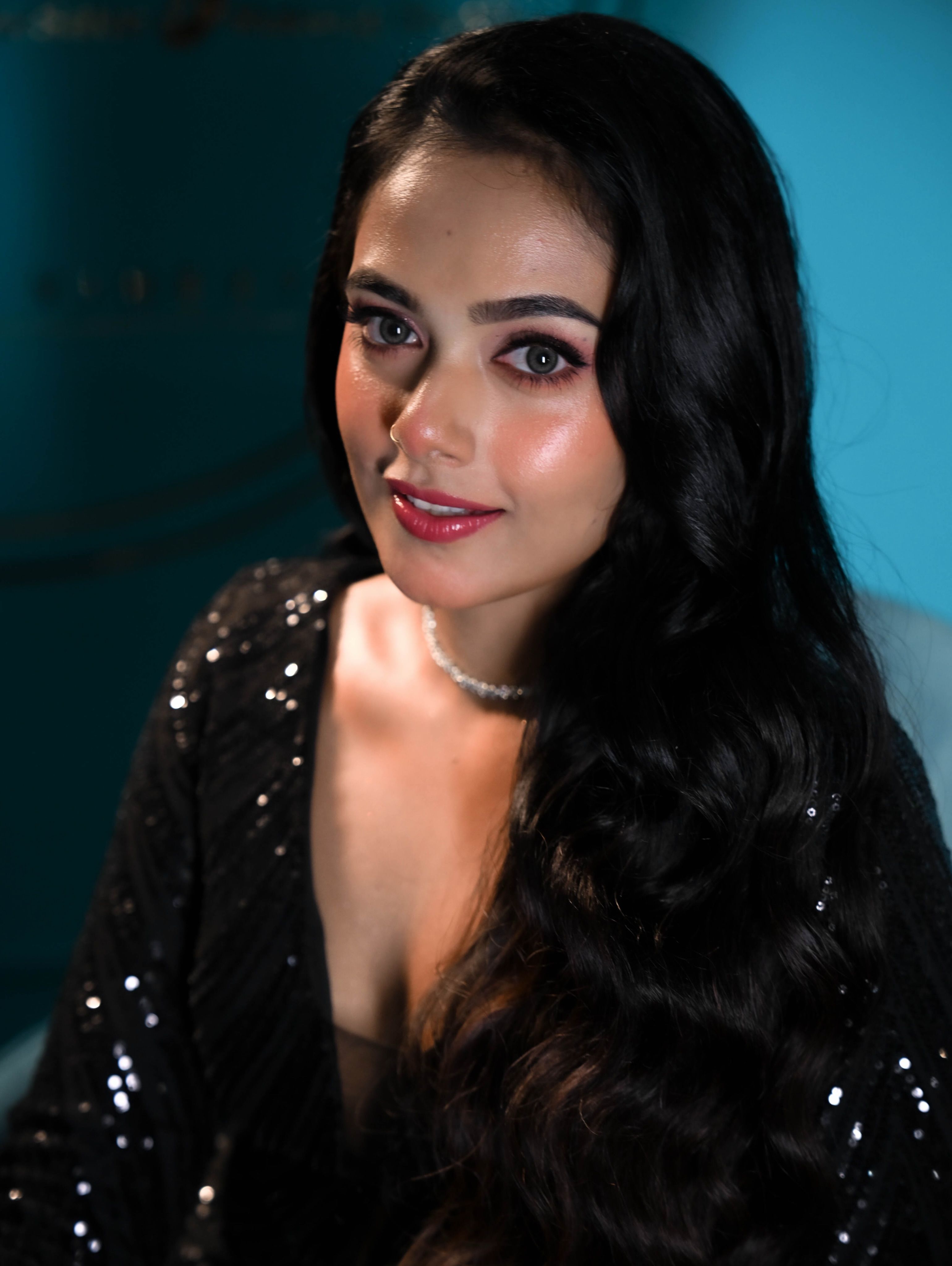 3080x4096 Preethi Anju Asrani in White Skirt and Blouse. latest photo of Indian actress Preerthi Anju Arsani PLUS GOLD size image, Film stills, South Actress wallpaper, Actress hq gallery