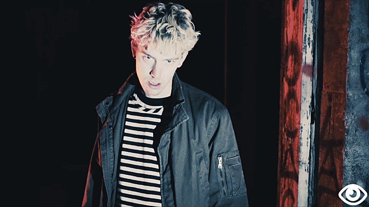 1280x720 Brennan Savage Wallpaper