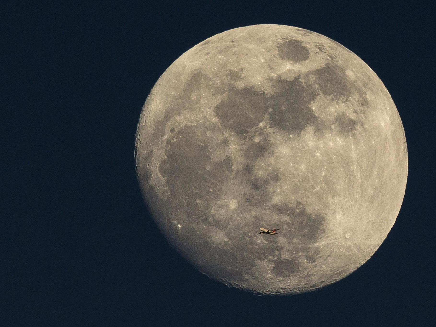 1819x1365 Wallpaper Tumblr Fly Me To The Moon