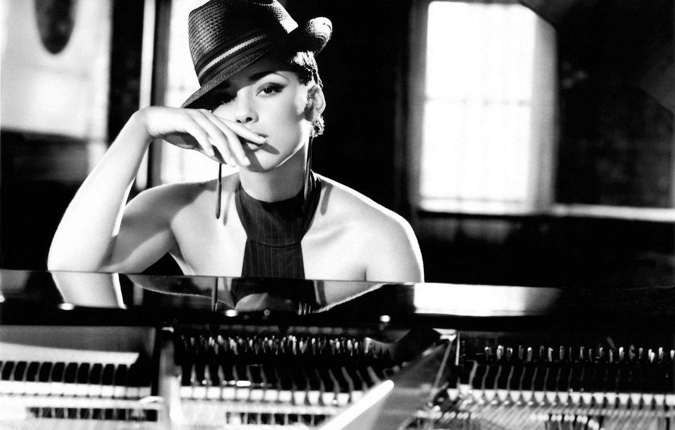 1332x850 Wallpaper hat, piano, singer, Alicia Keys image for desktop, section музыка