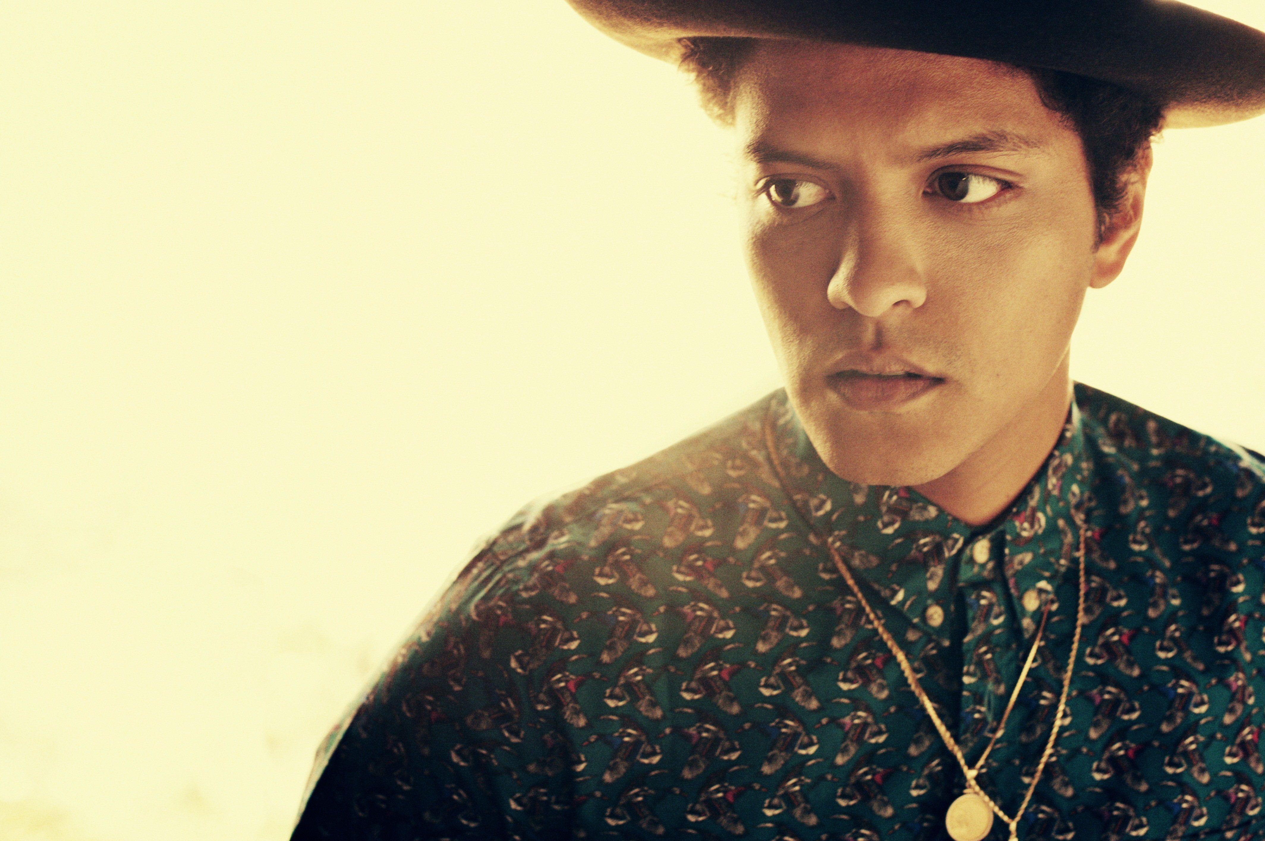 4256x2832 Bruno Mars Wallpaper HD