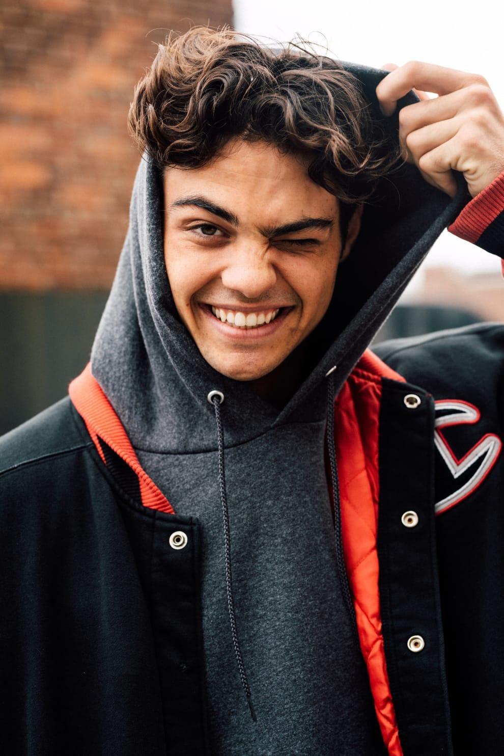 990x1484 Peter Kavinsky Wallpaper