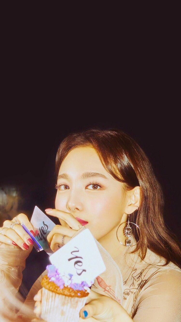 750x1334 TWICE (트와이스) YES OR YES Wallpaper lockscreen HD Fondo de pantalla HD iPhone Jihyo, Nayeon, Jeongyeon, Momo, Sana, Mina, Dahyun, Cha. Nayeon, Im nayeon, Lockscreen