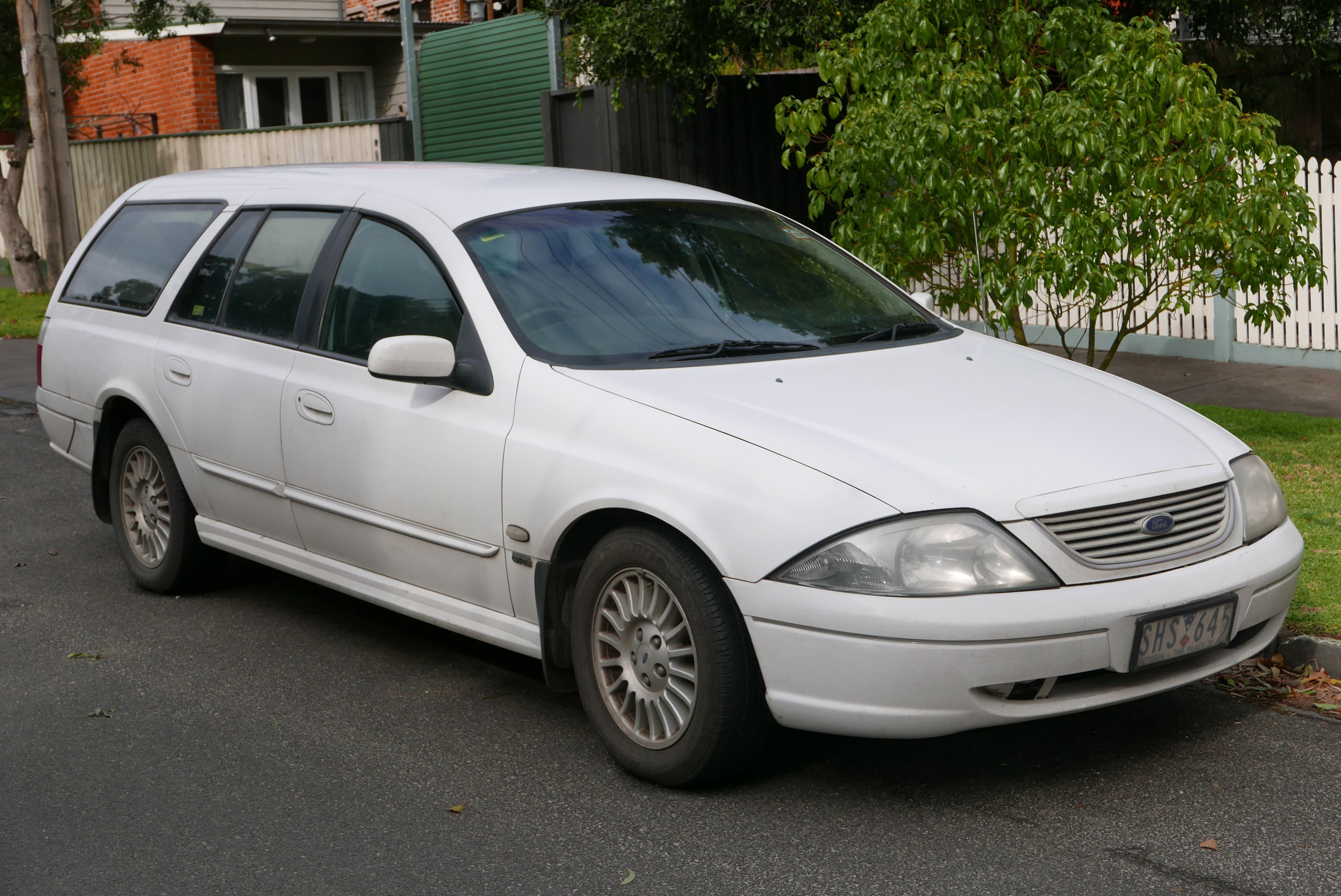 4272x2856 Ford Falcon (AU III) Futura Station Wagon (2015 07 24)