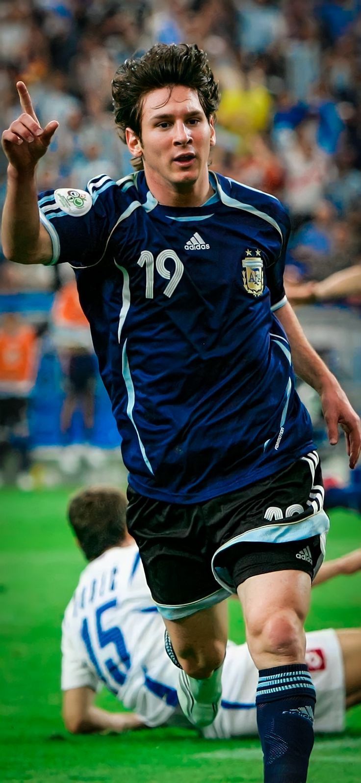 736x1595 Messi young wallpaper. Messi vintage, Messi argentina, Lionel messi