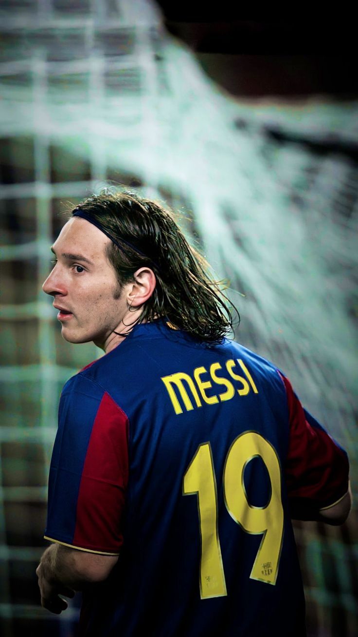 736x1307 Vintage Messi Wallpaper
