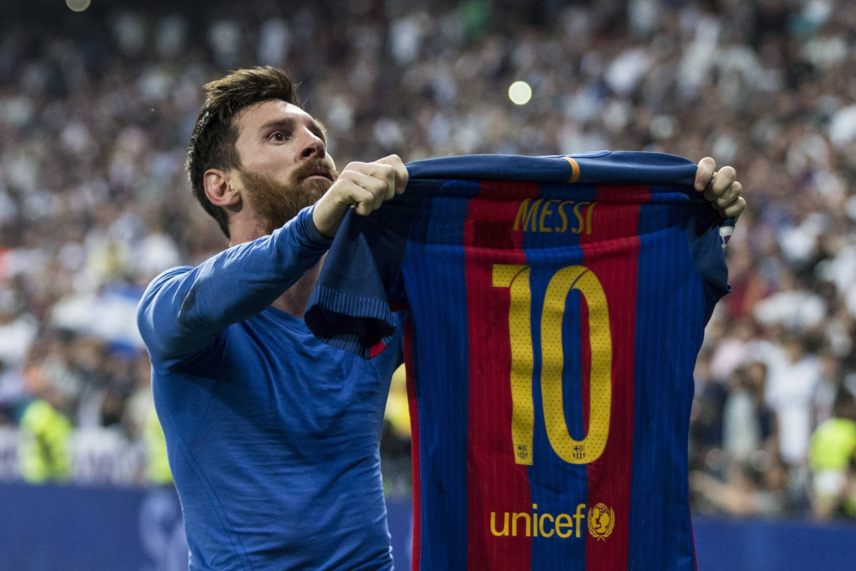 3000x2000 Lionel Messi: The Best Photo From Every Year of His Amazing Career