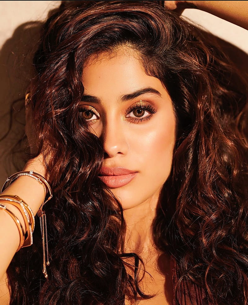 800x984 Janhavi kapoor, hit, love, HD phone wallpaper