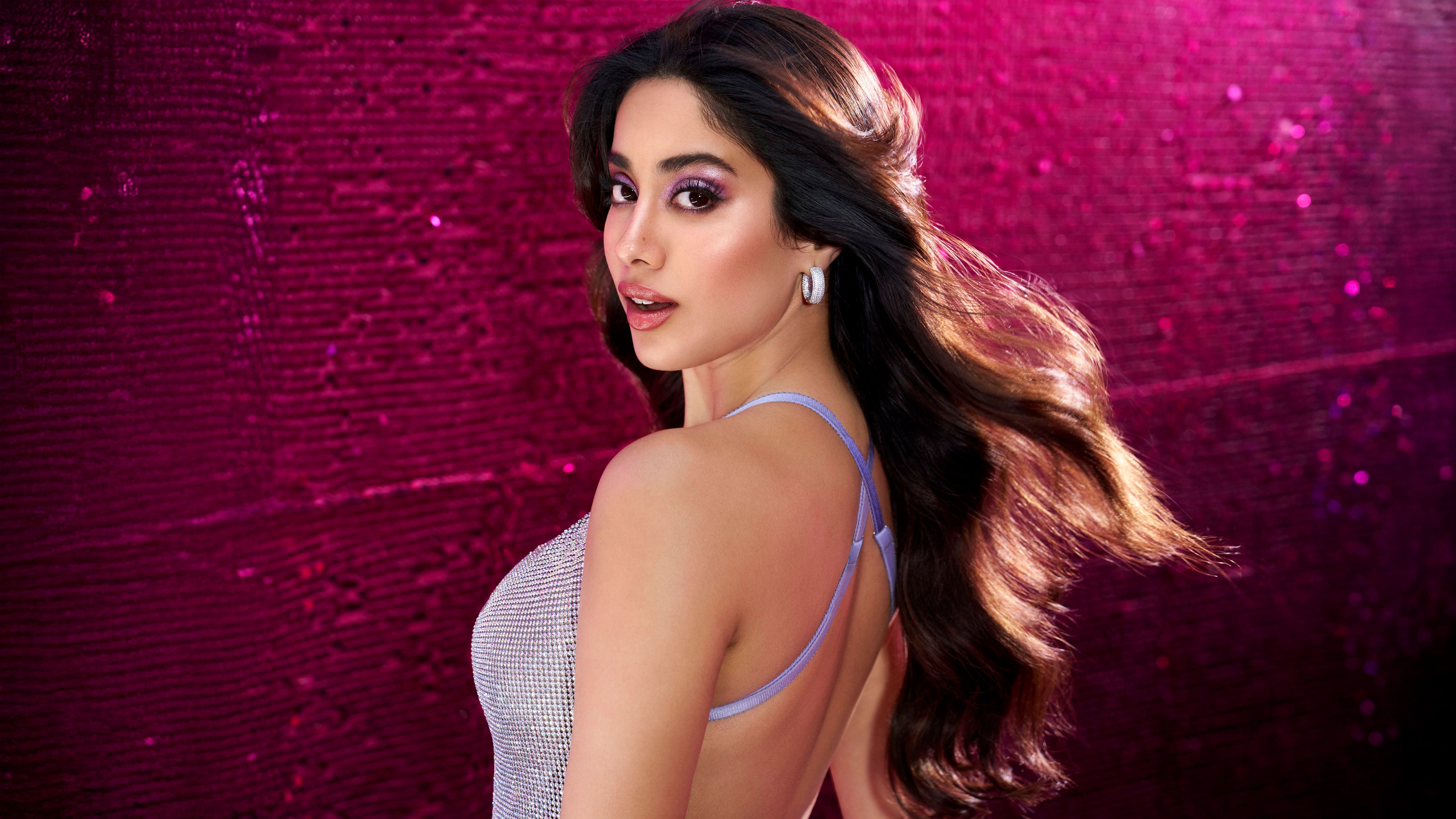 5120x2880 Janhvi Kapoor 4K and 8K Wallpaper