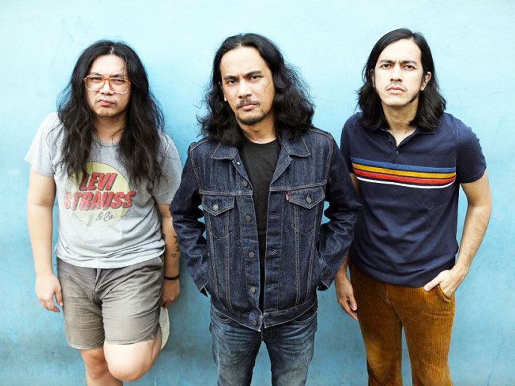 1024x768 Kelompok Penerbang Roket Rilis Lagu Dikejar Setan