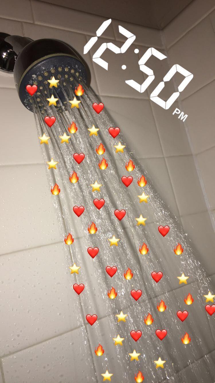 750x1334 Cute aesthetic shower streaks. Emoji wallpaper, Emoji picture, Cute emoji wallpaper