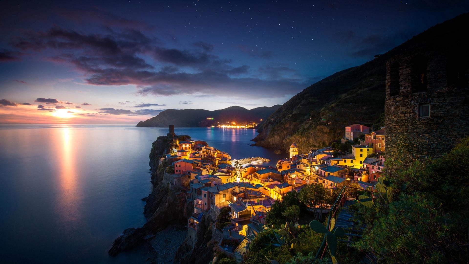 1920x1080 Vernazza At Dusk Wallpaper